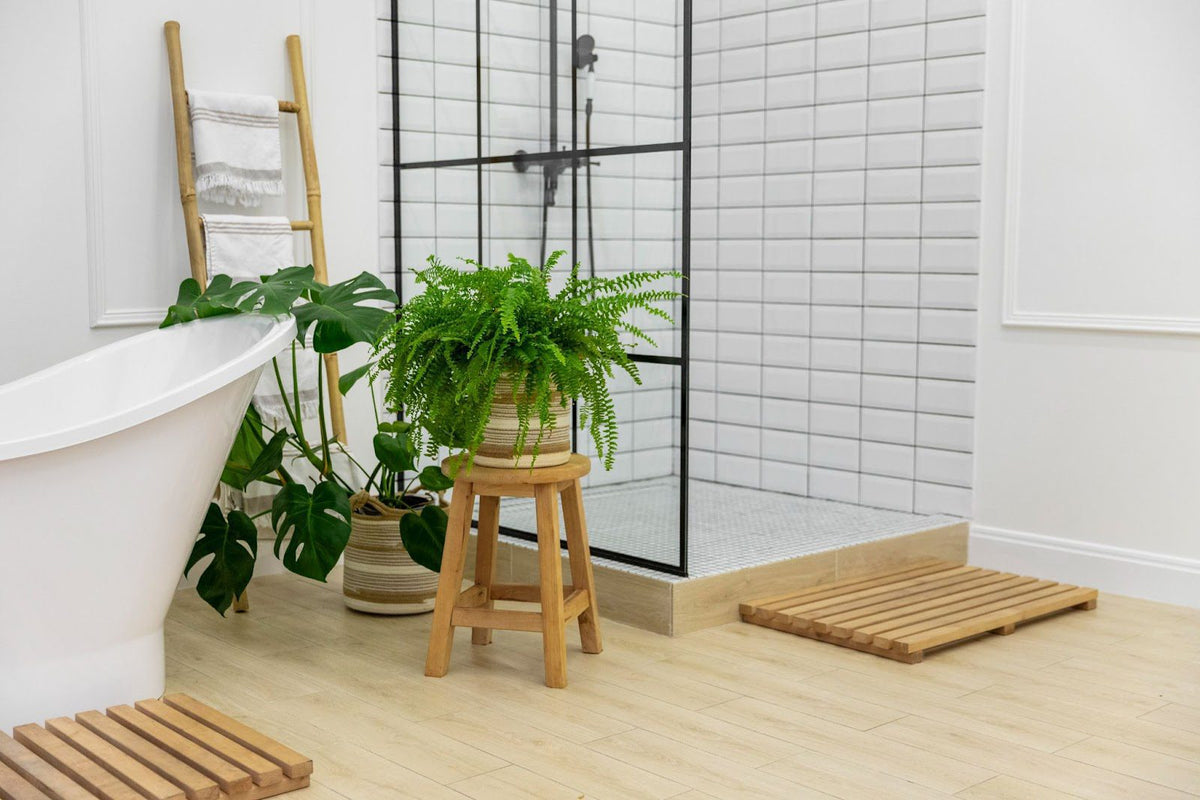 Vinyl Flooring Ideas for Small Bathroom