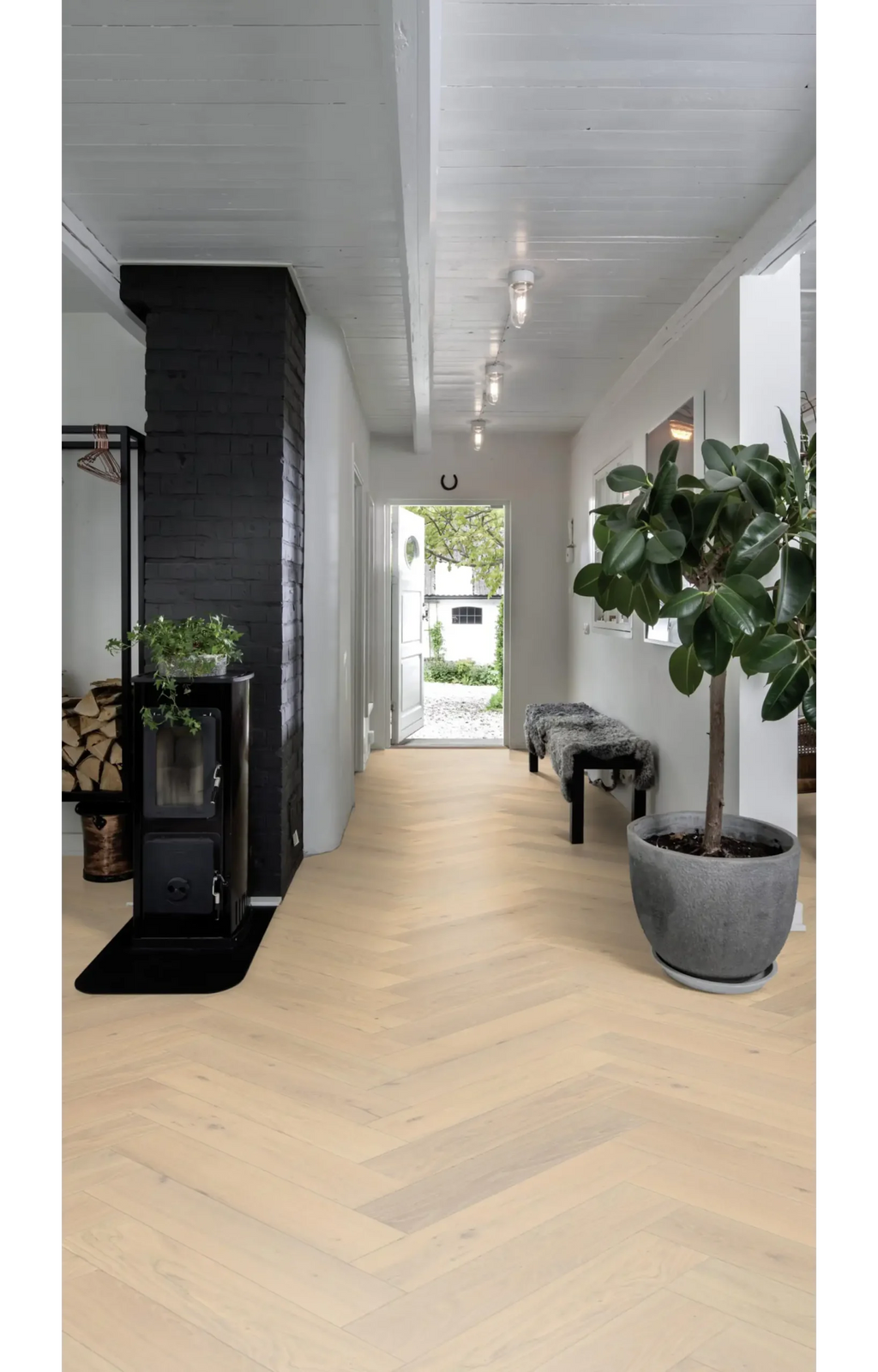 Kährs Engineered Wood Texture Oak Herringbone CD Créme White Left