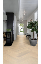 Kährs Engineered Wood Texture Oak Herringbone CD Créme White Left