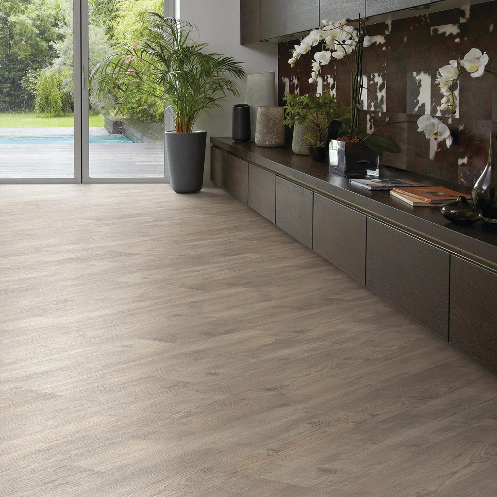 Karndean Knight Tile Light Worn Oak