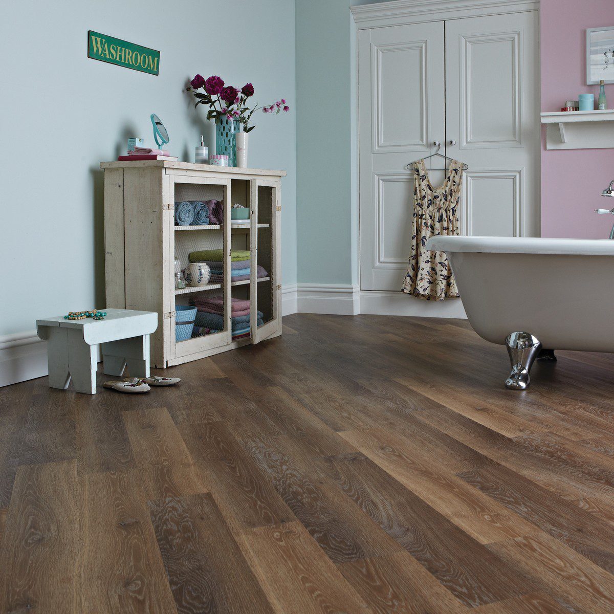 Karndean Knight Tile Mid Limed Oak