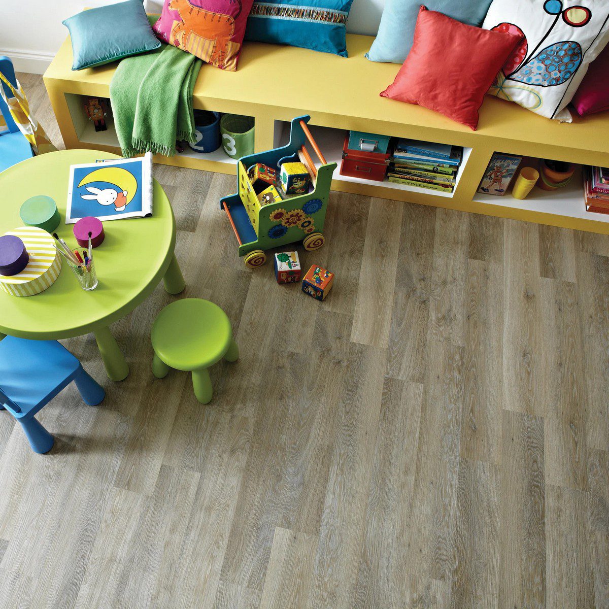Karndean Knight Tile Rigid Core Lime Washed Oak