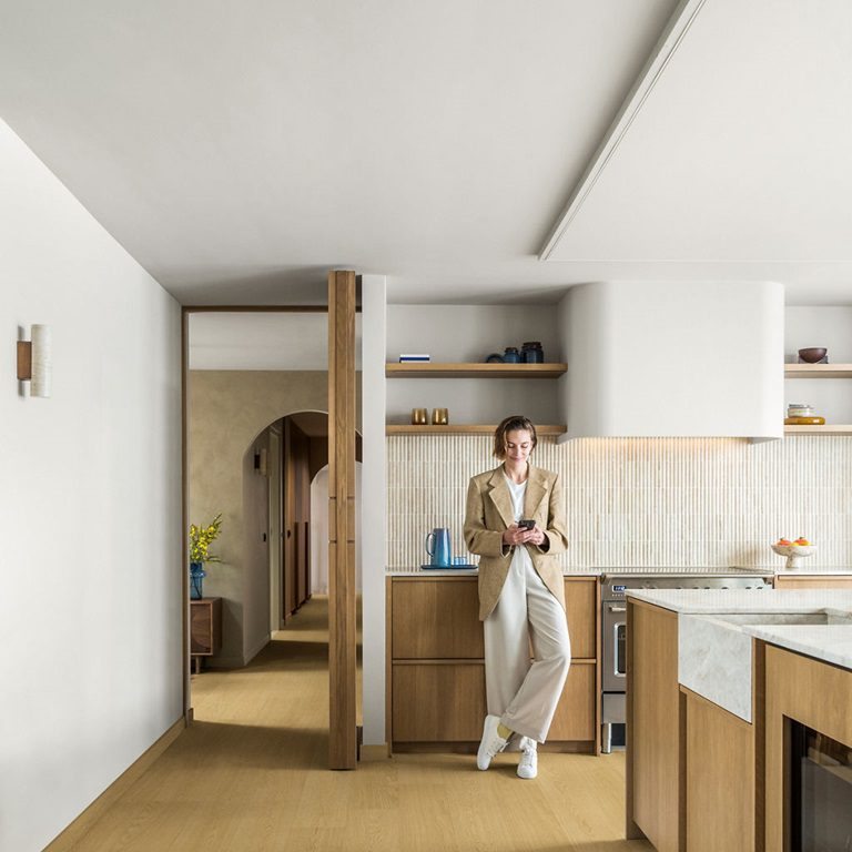 Quick-Step Impressive Ultra- Dune Oak Laminate Flooring