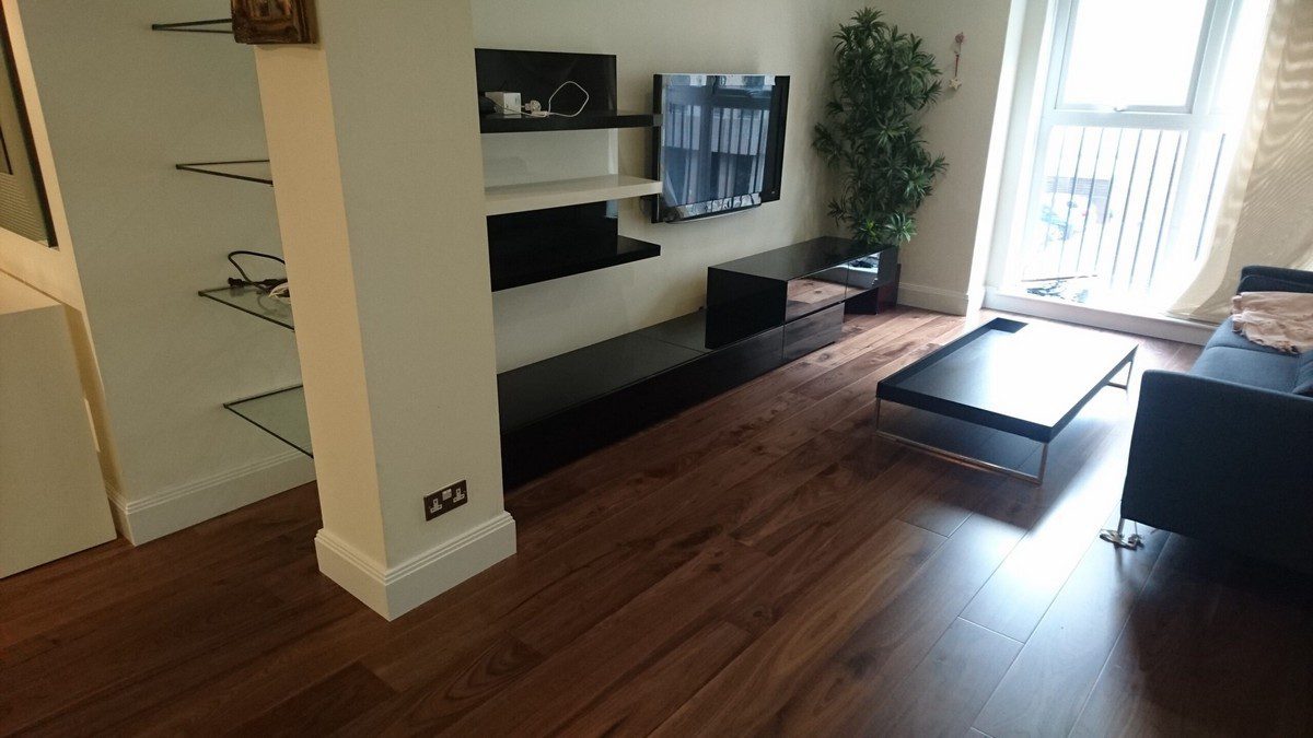 Lionvest Engineered - 447 - Matt Lacquered Walnut Rustic