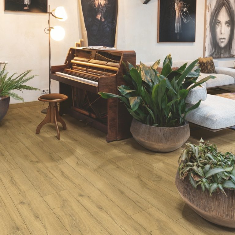 Quick-Step Classic Honey Brown Oak Laminate Flooring