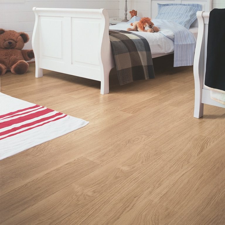Quick-Step Eligna White Varnished Oak Laminate Flooring