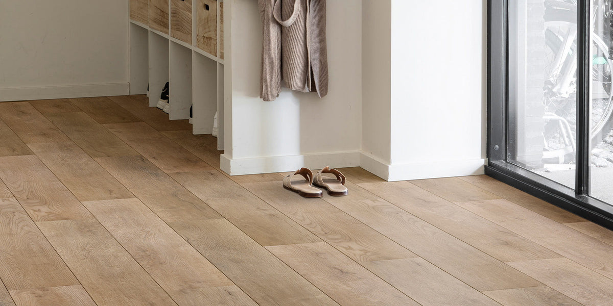 Invictus Ultimus Barn Oak - Saddle