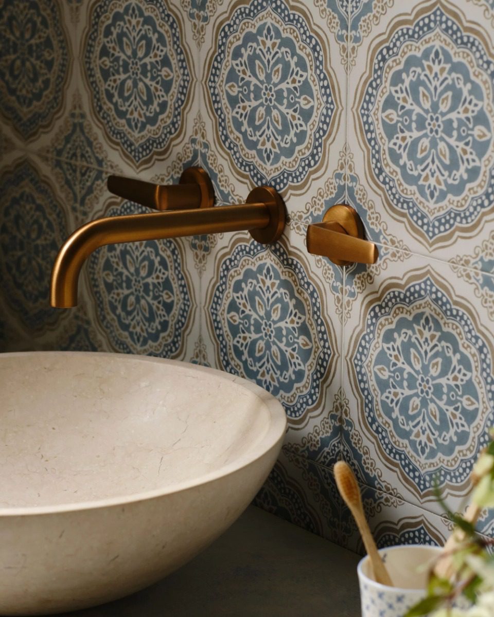 FIRED EARTH Nina Campbell Udaipur Blue