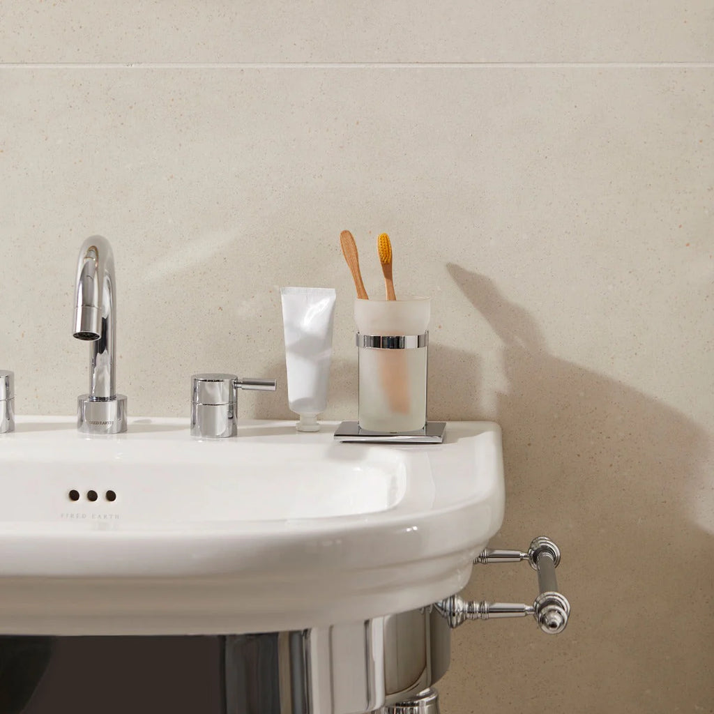 FIRED EARTH Umbrian White