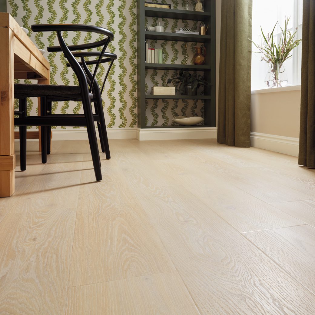 Karndean Art Select Pale Artisan Oak