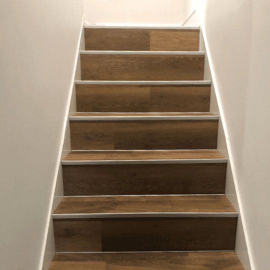 LVT Fitting Staircase Straight