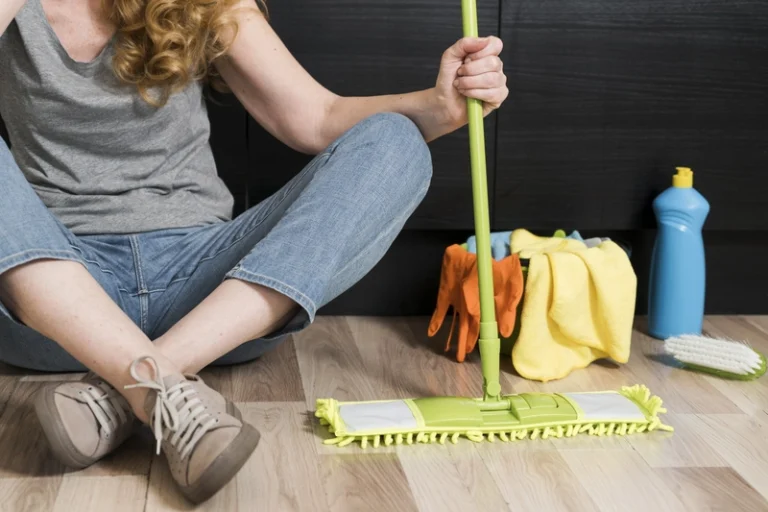 how to mop a floor