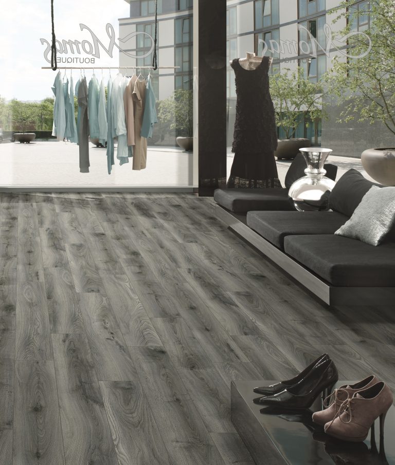 Montique 8mm Prestige Smokey Oak