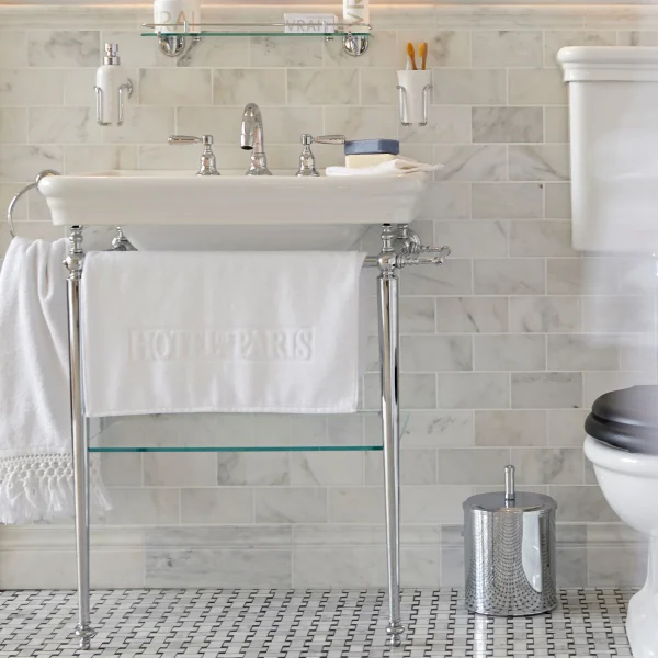 FIRED EARTH East Hampton Honed Deco Skirting