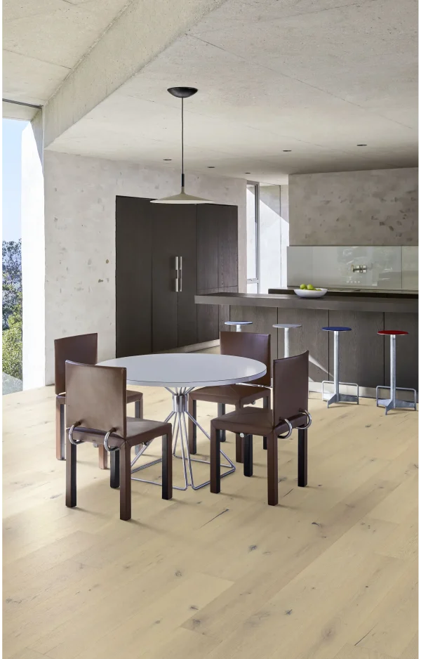 Kahrs-Engineered-Wood-Oak-Strength-room1-1.webp Kahrs-Engineered-Wood-Oak-Strength-room1-1.webp