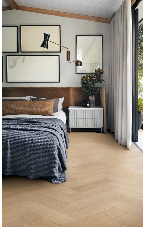 Kahrs-Engineered-Wood-Texture-Oak-Ginseng-Herringbone-Right-room1-1.webp Kahrs-Engineered-Wood-Texture-Oak-Ginseng-Herringbone-Right-room1-1.webp