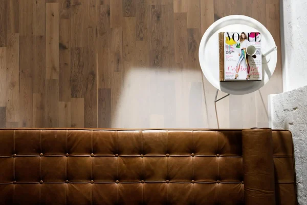 Kährs-Engineered-Wood-Texture-Oak-Glow-room1