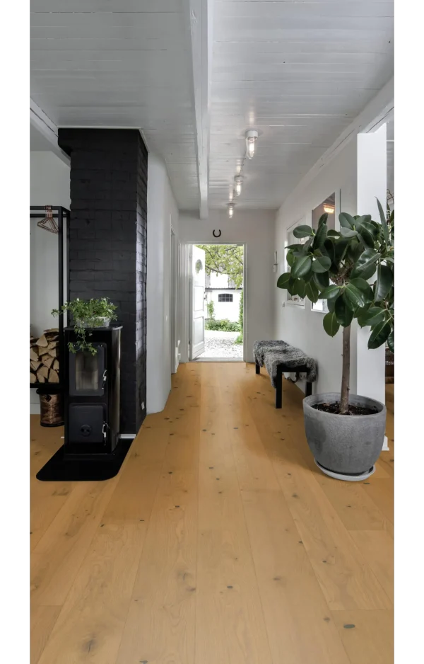 Kahrs-Engineered-Wood-Texture-Oak-Pepper-Plank-room1-1.webp Kahrs-Engineered-Wood-Texture-Oak-Pepper-Plank-room1-1.webp