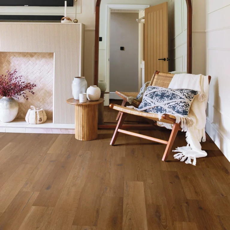 Karndean Knight Tile Gluedown Russet Character Oak