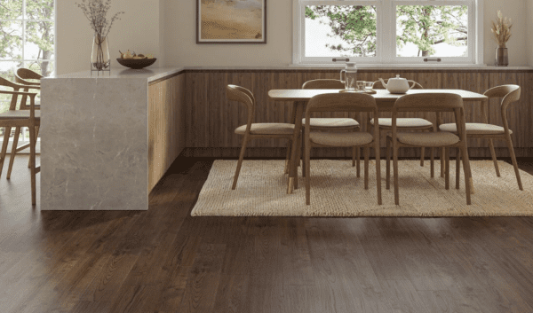 Montique Solid Oak Raveley Solid Wood