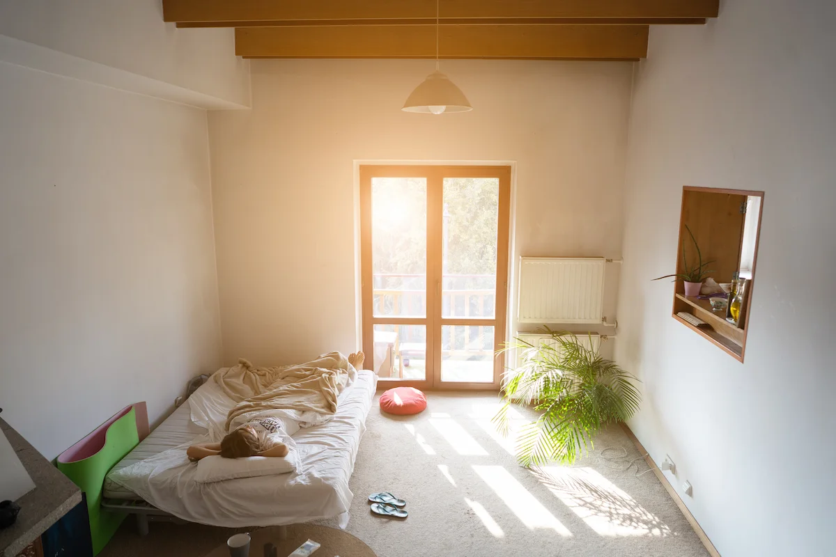 How to Choose Carpet Colour for Small Rooms, Expert Tips!